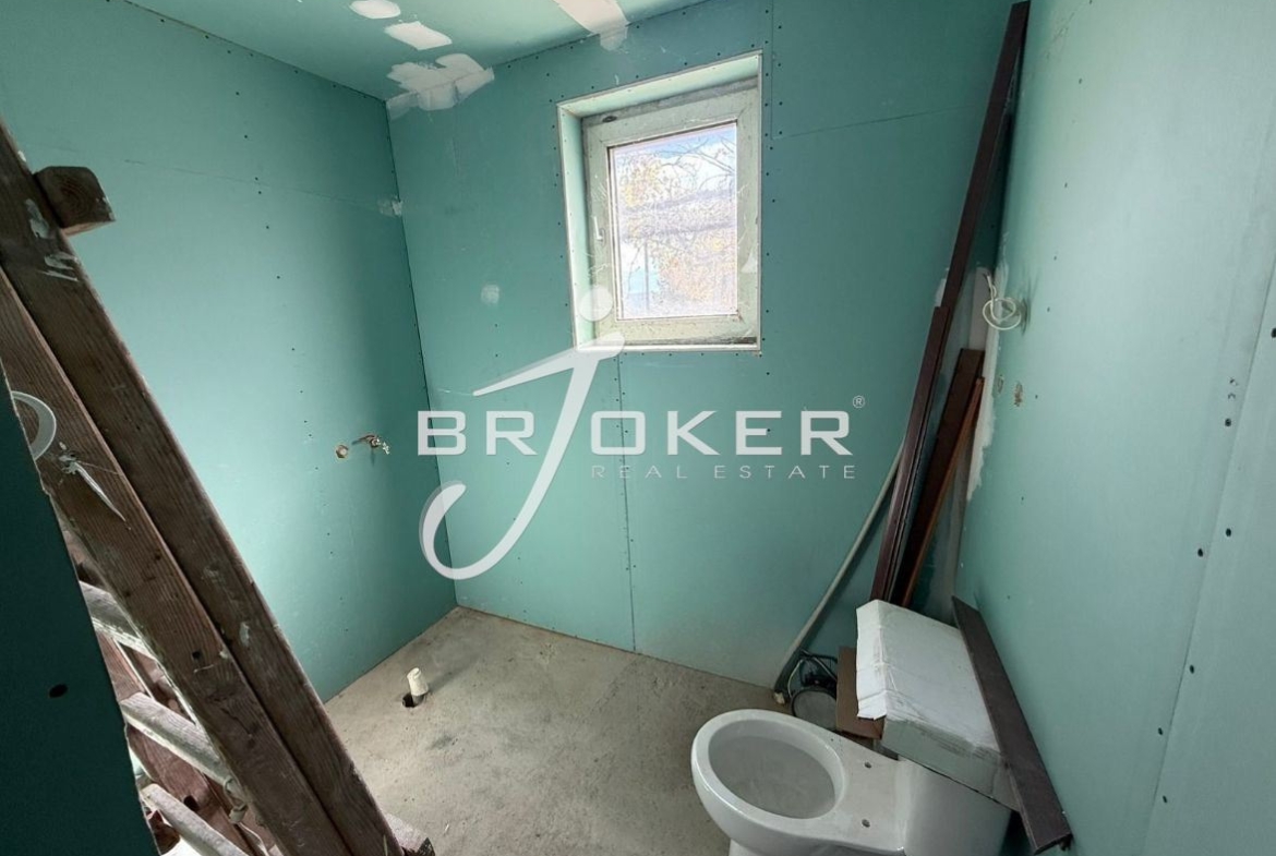 Къща - Кърджали, област, с.Резбарци - 0