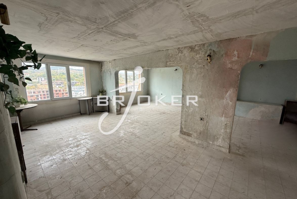 3-стаен - Кърджали, Възрожденци - 0