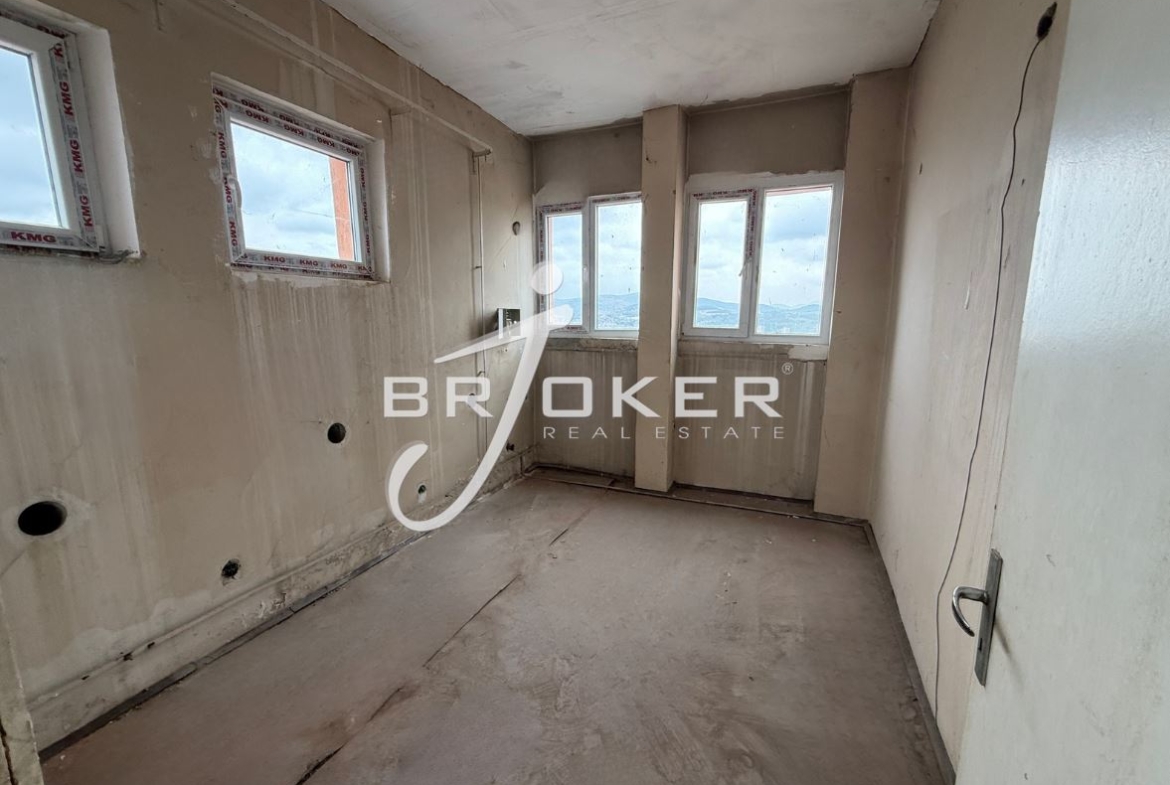 3-стаен - Кърджали, Възрожденци - 0