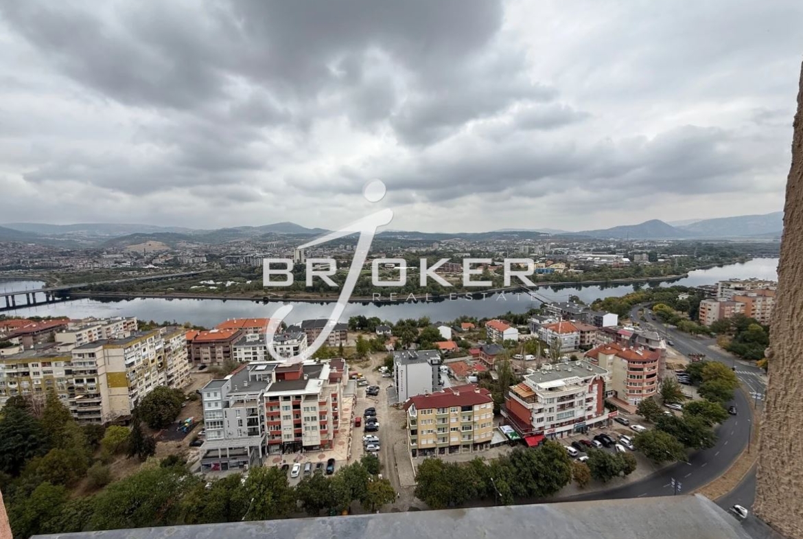 3-стаен - Кърджали, Възрожденци - 0