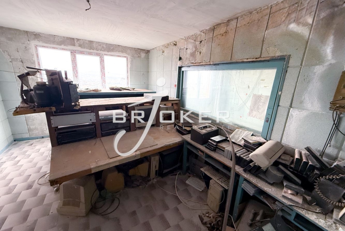 ПАНОРАМНА ГЛЕДКА ! ! ! ОТЛИЧНА ИНВЕСТИЦИЯ ! ! ! НАЙ-НИСКА ЦЕНА ЗА РАЙОНА ! ! ! - 0