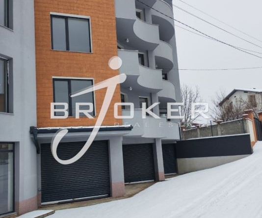 Гараж - Кърджали, област, с.Резбарци - 0